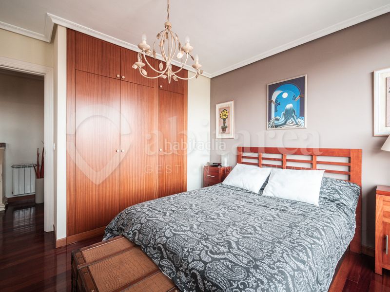 Foto 6719efce-6db5-4d95-a910-d079f6ef899b. Duplex avec chauffage parking dans La Pereda Santander