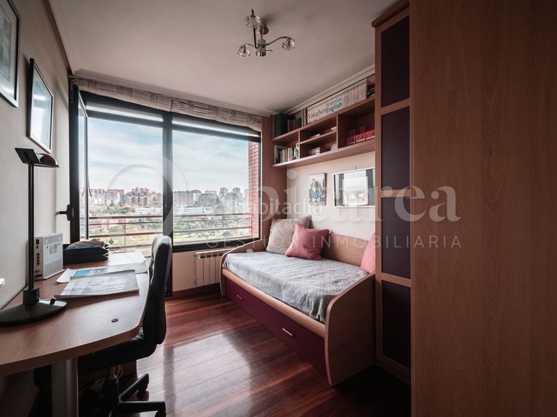 Foto fc850e1d-e5cc-472e-89f3-4d740de71533. Duplex avec chauffage parking dans La Pereda Santander