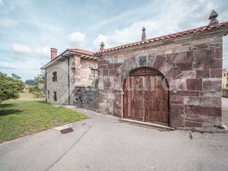Bauernhof  Barrio ladredo. Abitarea vende casona montañesa.