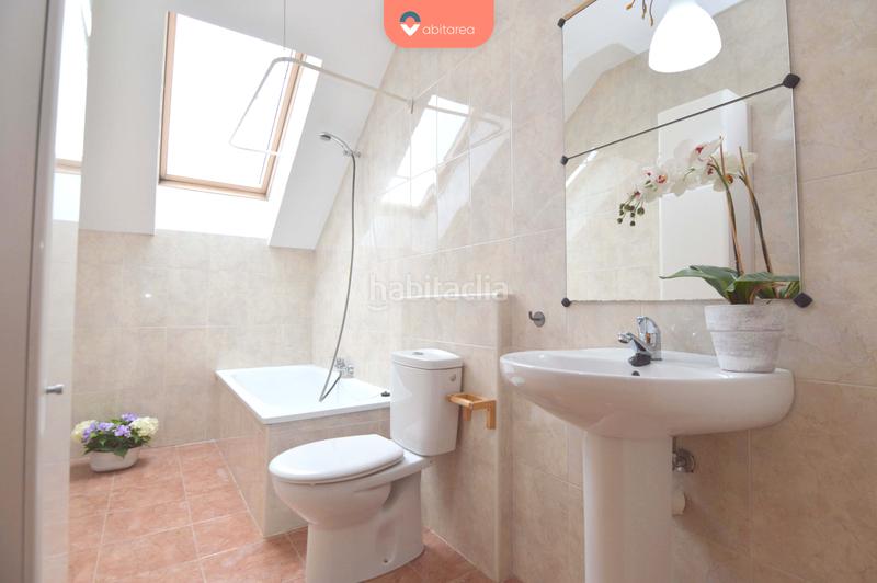 Foto d156a0f1-e869-4032-810c-93cd4486c0a0. Dúplex abitarea vende coqueto duplex con plaza de parking y trastero en Piélagos