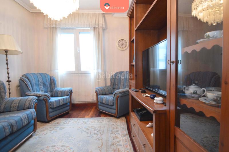 Foto 04baf7e2-9ed0-470d-a344-e025081772da. Piso abitarea vende piso en pleno centro. amplio y luminoso. excelente ubicación en Torrelavega