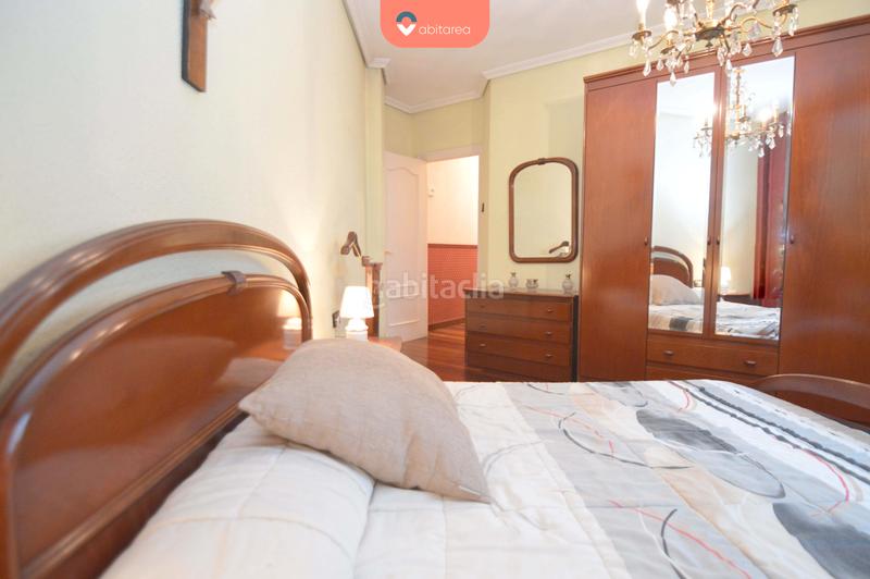 Foto 11bb3974-f0cf-4cd3-bf55-628bacf2d3eb. Piso abitarea vende piso en pleno centro. amplio y luminoso. excelente ubicación en Torrelavega