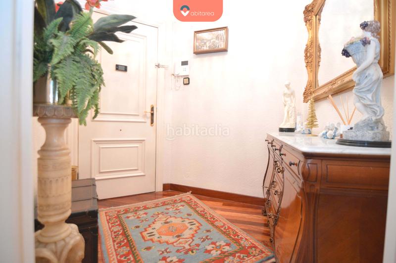 Foto 1f701d03-4cb2-435f-96b0-abe086039cf1. Piso abitarea vende piso en pleno centro. amplio y luminoso. excelente ubicación en Torrelavega
