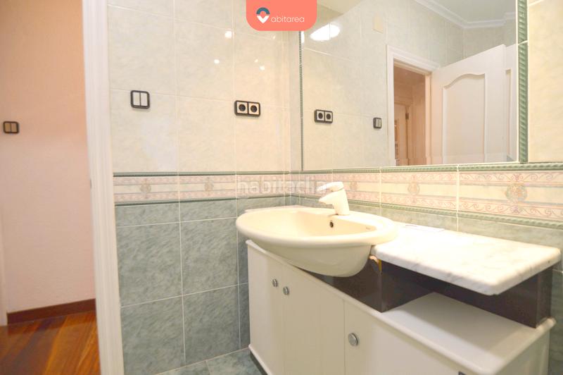 Foto 4d2b5bc1-ede4-4e50-bbd6-bb5d05b4cb7a. Piso abitarea vende piso en pleno centro. amplio y luminoso. excelente ubicación en Torrelavega