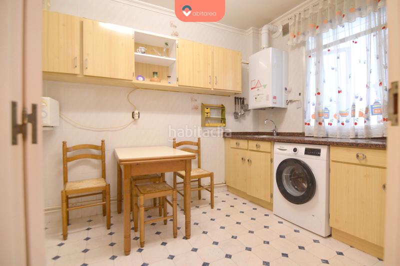 Foto 9e54f0cc-7aa7-41db-ac3c-1ed19037d8ac. Piso abitarea vende piso en pleno centro. amplio y luminoso. excelente ubicación en Torrelavega