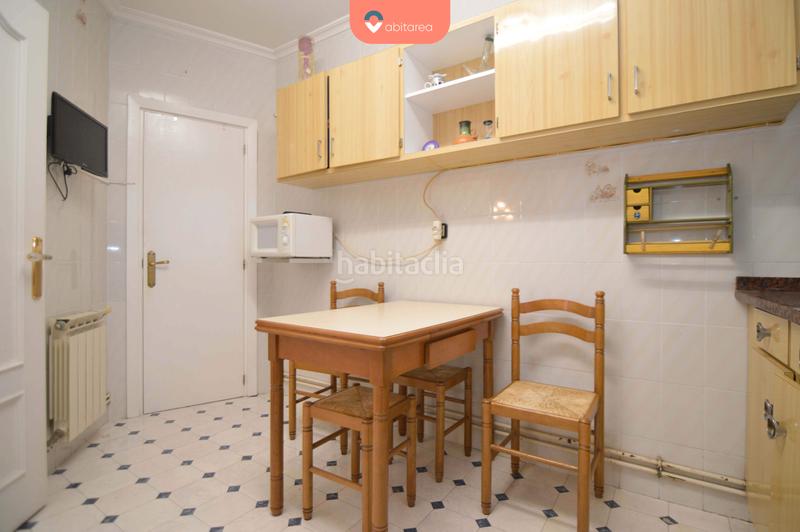 Foto c2b34fdd-63e5-42e0-a10e-49f7744e8a48. Piso abitarea vende piso en pleno centro. amplio y luminoso. excelente ubicación en Torrelavega