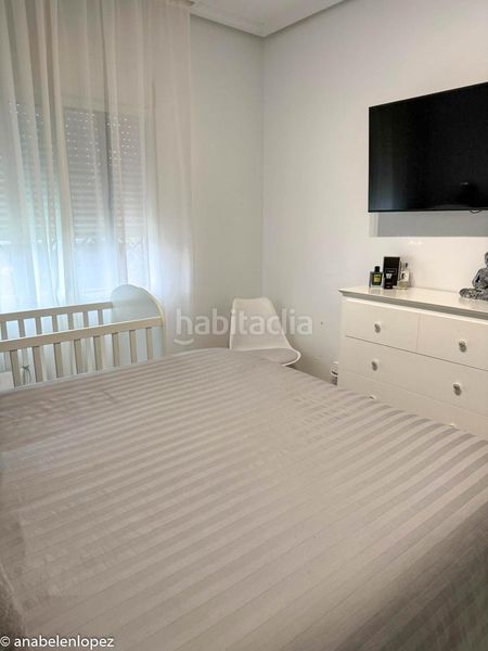 Foto b2c1338d-a124-47b2-8bfc-b87685a2ced0. Pis amb aparcament piscina a Golf Guadiana Badajoz