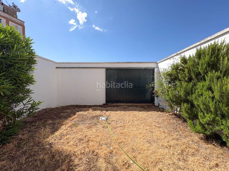 Foto 4b6e0b73-0334-4069-990d-0fed74b41c92. Casa adossada a Albuera (La)