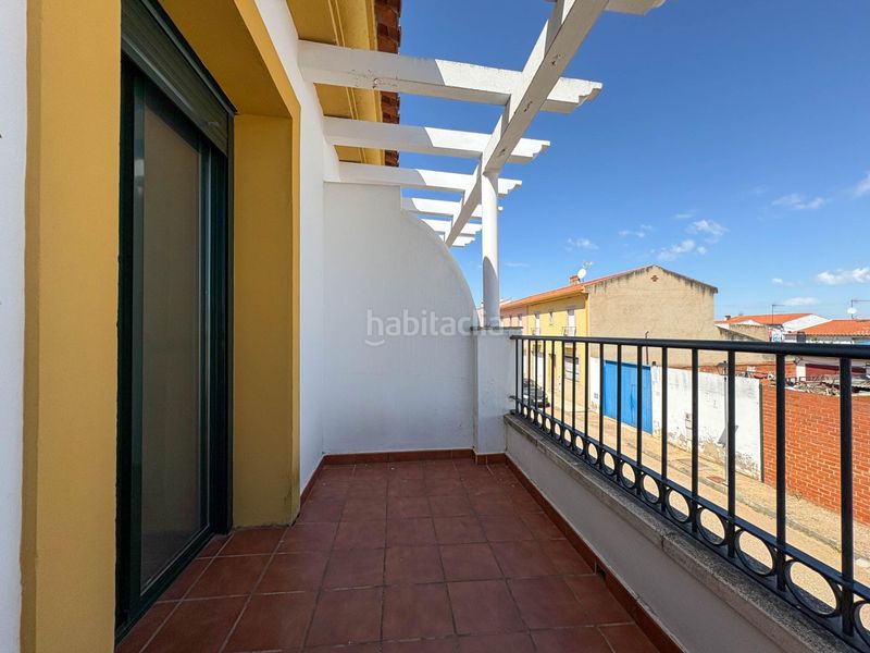 Foto 89dabb18-46f6-461e-8ab3-0f1b914a6583. Casa adossada a Albuera (La)