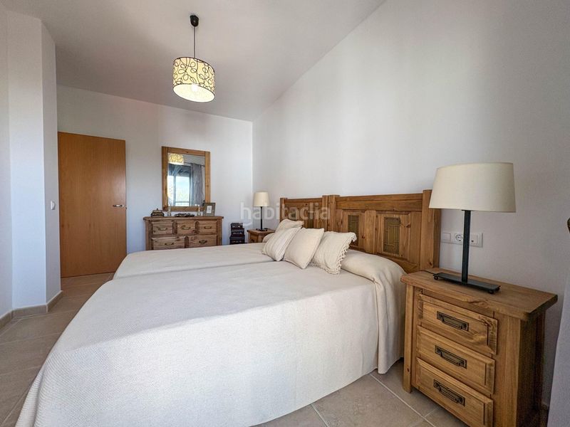 Foto c8d471cc-38a4-412a-9950-dea15b95201a. Casa adossada a Albuera (La)