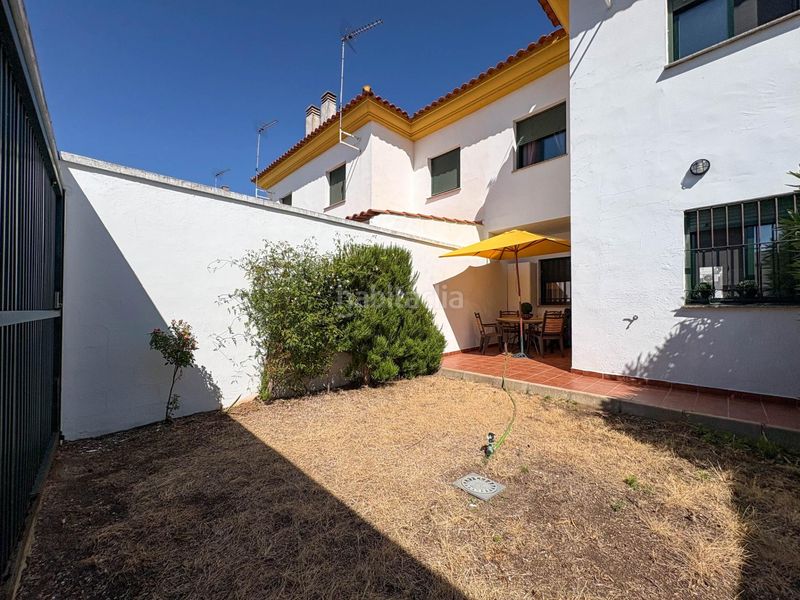 Foto cae2e360-e846-4216-a830-f84b3df12ece. Casa adossada a Albuera (La)