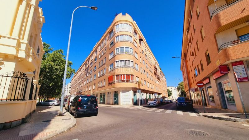 Foto 107ea298-8bef-415b-8fbe-eac0340ccfb0. Local comercial a Pardaleras Badajoz