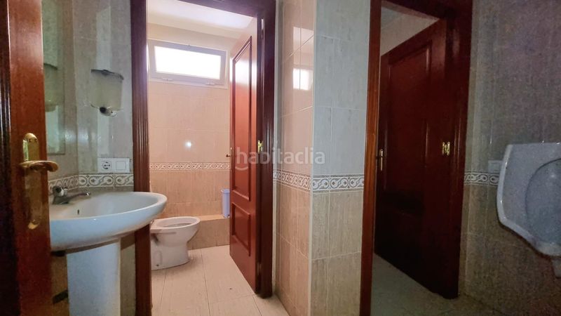 Foto 36dafebe-f04e-4b83-bd15-82af19e102a3. Local comercial a Pardaleras Badajoz