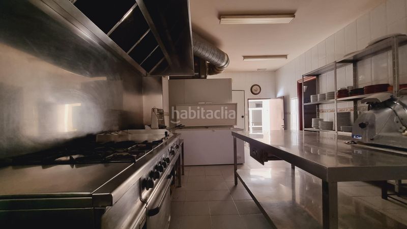 Foto 4447d880-c608-4086-8a42-1ba6dbf16979. Local comercial a Pardaleras Badajoz