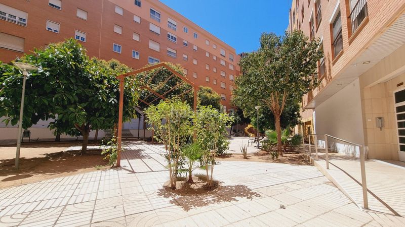 Foto 92896325-ac13-478a-8123-d3b86c64f2e7. Local comercial a Pardaleras Badajoz