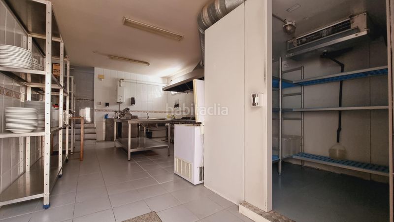 Foto b31903c5-359e-4ee6-91fb-1dc065447d25. Local comercial a Pardaleras Badajoz