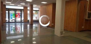 Locale commerciale in Duggi - Rambla - Los Hoteles. Local en santa cruz