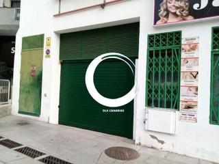 Aparcament cotxe a Los Cristianos. Plazas de garage en los cristianos