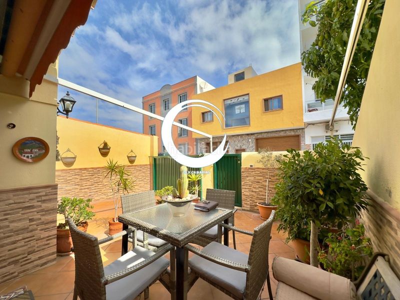 Foto 0d72ae96-3396-4fd6-9fa0-9b8157ebccc8. Casa adosada adosado en Las Rosas en Las Rosas Arona