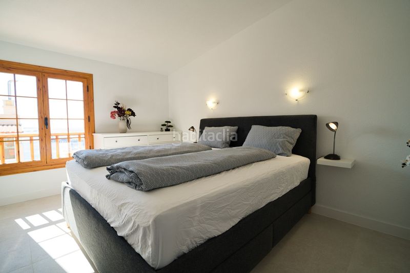 Foto eb9ab8bf-accc-4251-a649-a3cbfde9d2e1. Pis amb piscina a Los Cristianos Arona