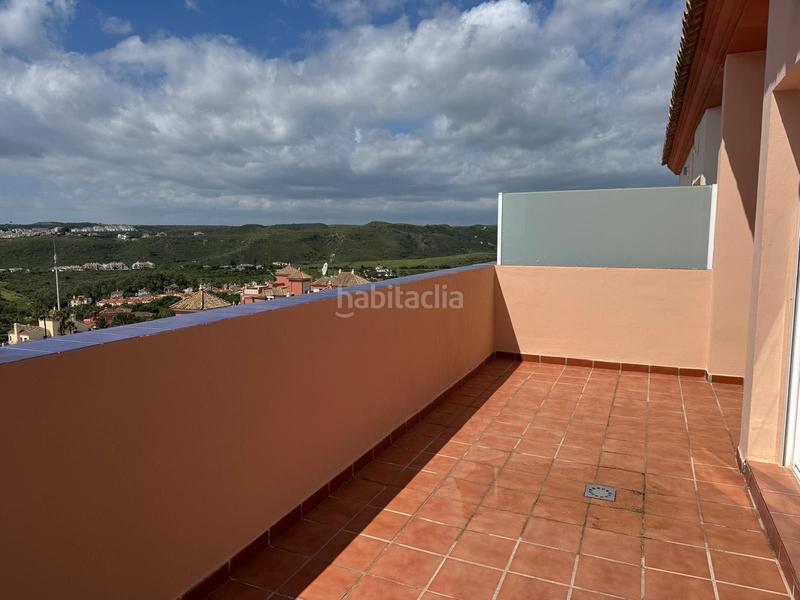 Foto c884e49b-d3c3-482f-8419-32d5473231d8. Duplex con riscaldamento piscina in La Duquesa Manilva