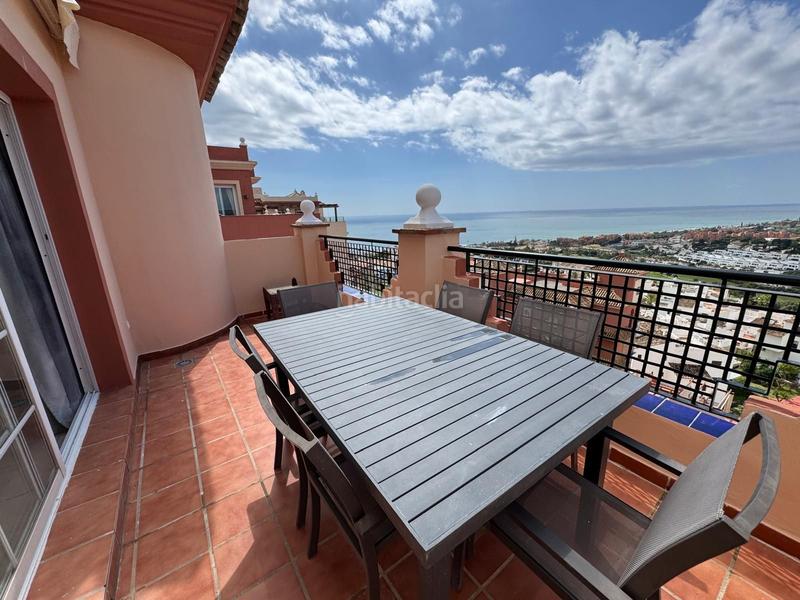 Foto ed109d4b-cfaa-45ca-a4db-bd94ca2afff6. Duplex con riscaldamento piscina in La Duquesa Manilva