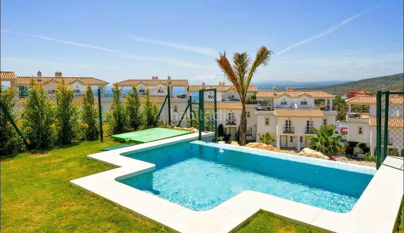 Foto 14d7cc3b-0bce-4ff4-a91d-293fe2465e98. Casa adossada amb calefacció piscina a Chullera Manilva