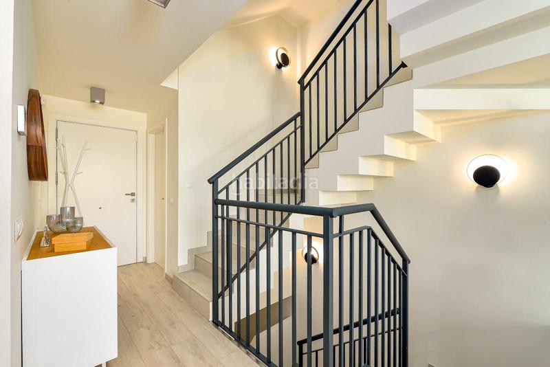 Foto 51bad1d3-930f-431d-aa88-41524d3c7ce9. Casa adossada amb calefacció piscina a Chullera Manilva