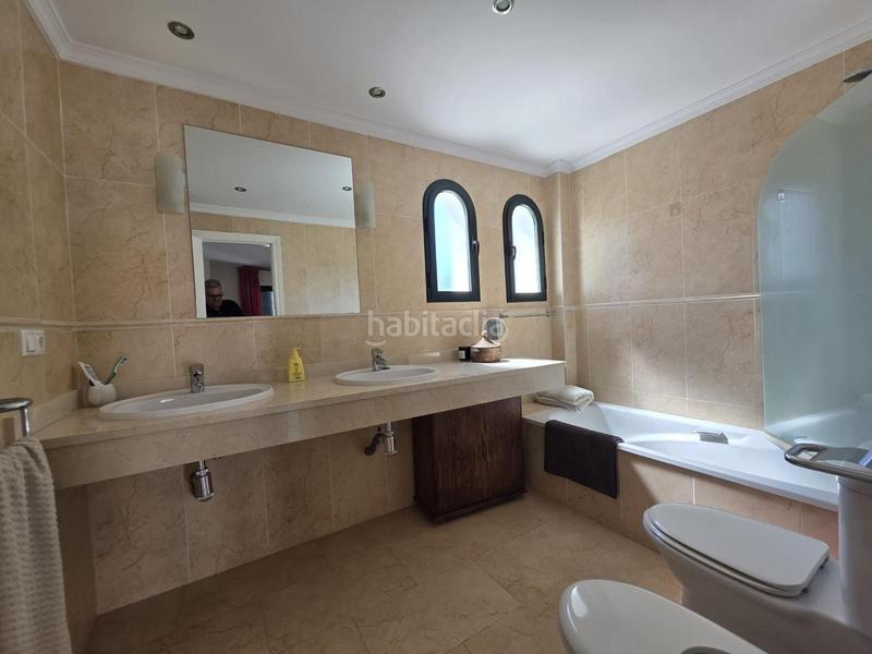 Foto d4de100b-781c-4a16-b10b-3ce2f5e13e62. Casa con riscaldamento piscina in El Castillo Manilva