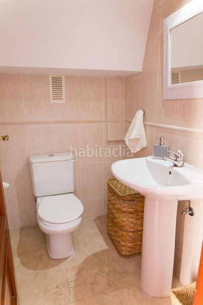 Foto 1dfd8bdd-f40b-42e2-935e-5ab98e161c35. Duplex con piscina in La Duquesa Manilva