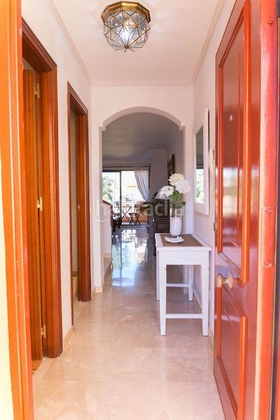 Foto 53d98801-07b2-4f9c-bed5-d2f5b2c9a4e3. Duplex con piscina in La Duquesa Manilva