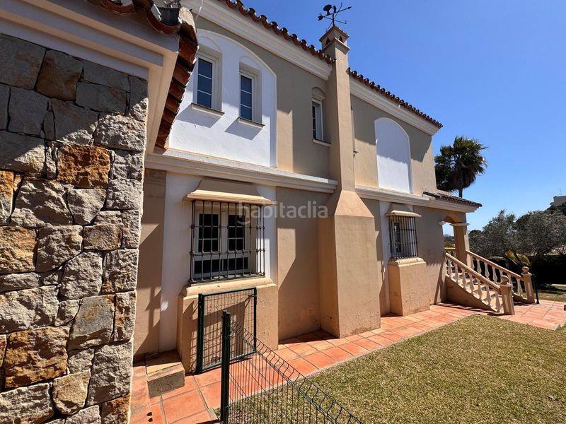 Foto 0a962c95-8f89-46cb-88a3-33250ccd1efa. Casa amb calefacció aparcament piscina a Los Llanos Estepona