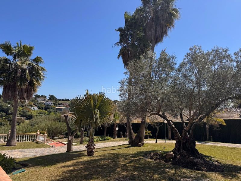 Foto 57a8f9d9-b23b-4b50-8593-b1a39b11ca6b. Casa amb calefacció aparcament piscina a Los Llanos Estepona