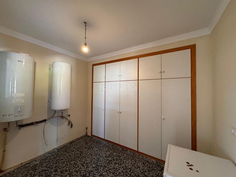 Foto 92e97147-dddc-41c4-8190-9302bd73869e. Casa amb calefacció aparcament piscina a Los Llanos Estepona