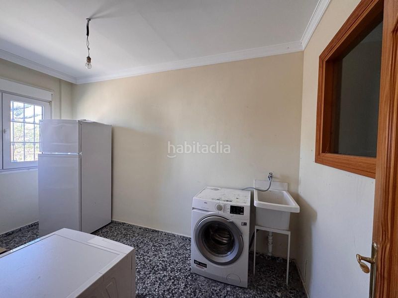 Foto c50f0b3d-a472-4db9-8697-d2d47d30b8ab. Casa amb calefacció aparcament piscina a Los Llanos Estepona