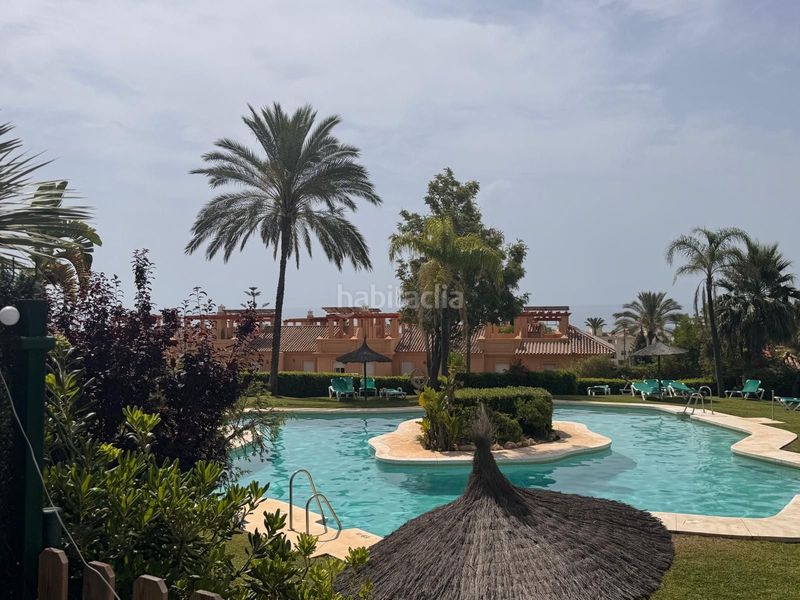 Foto 7d40268c-3fe5-43b0-9df1-c955da5e0ca9. Casa adossada amb calefacció aparcament piscina a Estepona