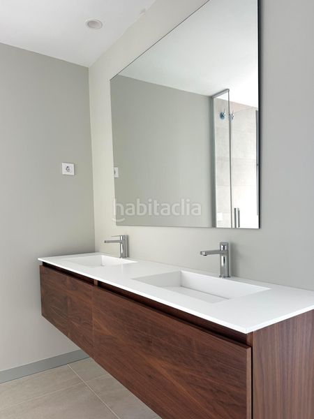 Foto 1d372314-0934-490e-8e98-ef6f5d495708. Apartament amb calefacció piscina a San Luis de Sabinillas Manilva
