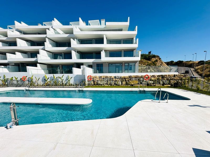 Foto 1fdedd8f-9a8d-420b-ae8a-dc3ad4eca32f. Apartament amb calefacció piscina a San Luis de Sabinillas Manilva
