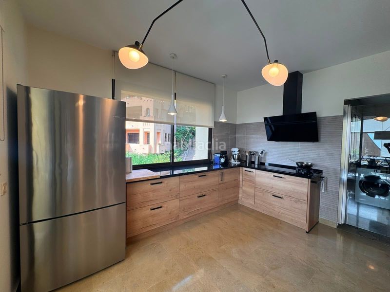 Foto c06ba6a3-b634-46b5-98a9-2931181e9f7e. Apartament amb calefacció piscina a La Duquesa Manilva
