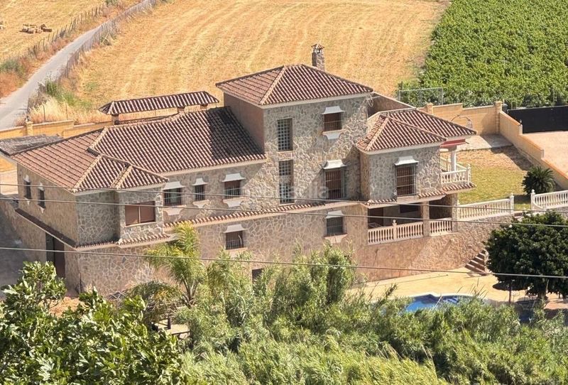 Foto bf71a629-eadf-4037-b1f2-878e27dc6045. Finca rústica ddh708 en Manilva pueblo Manilva