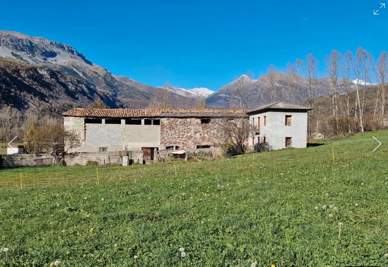 Foto 730f2092-bdc8-47ac-bea8-e0ce26a91135. Casa con parcheggio in Benasque