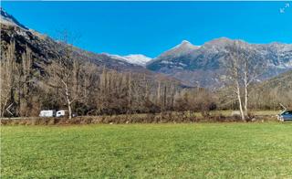 Finca rústica a Castejón de Sos. Terreno rustico apto para construir negocio turistico