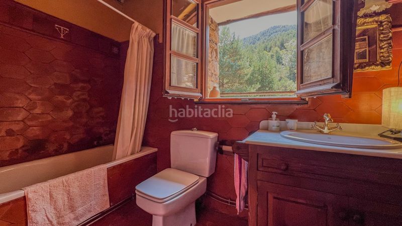 Foto d3605d00-f754-46cc-9f22-54fdcfaf6705. Casa con camino riscaldamento parcheggio in Benasque