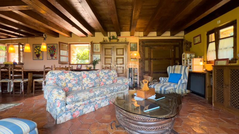 Foto 1accfbbf-ad16-4192-ba89-05775ac152ab. Casa amb xemeneia calefacció aparcament a Benasque