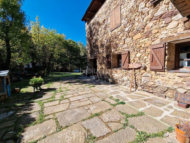 Foto 5a2f82ec-732a-42c3-80ff-8146afe9d3ba. Casa amb xemeneia calefacció aparcament a Benasque