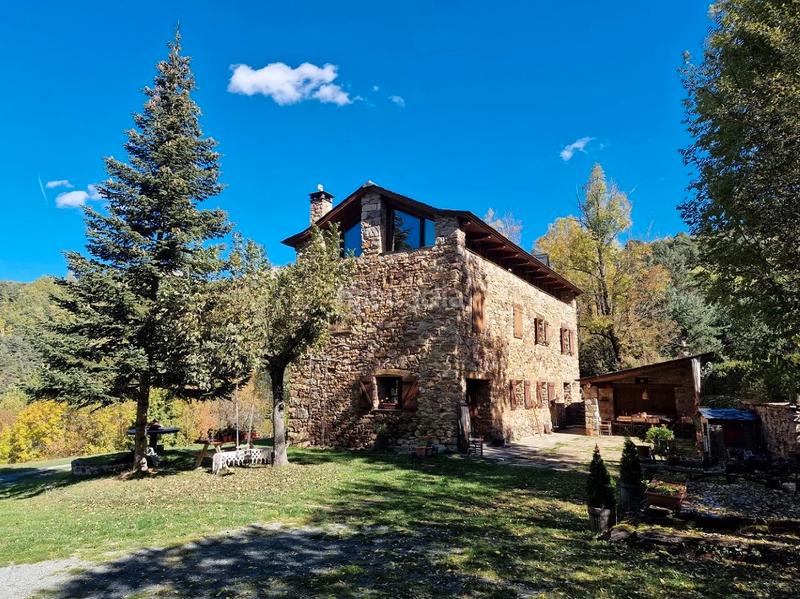 Foto 60f4c2a1-a7ef-4f93-8c79-9127272f7f9b. Casa amb xemeneia calefacció aparcament a Benasque