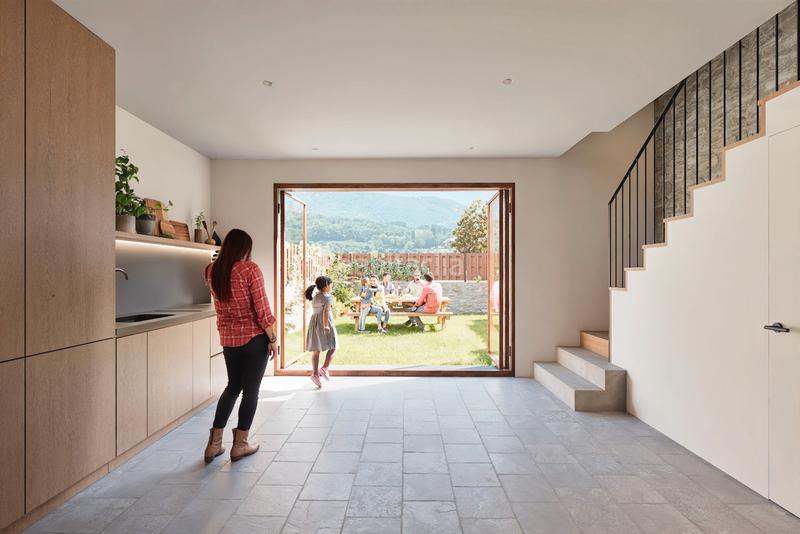 Foto 047ccc7f-bfe6-4219-b777-e871a72a9774. Casa adossada a calle general ferraz 18 a Benasque