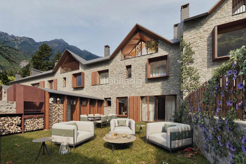 Foto 1f616004-2ef6-4ed8-b3b5-d05fa1658c8b. Casa adossada a calle general ferraz 18 a Benasque