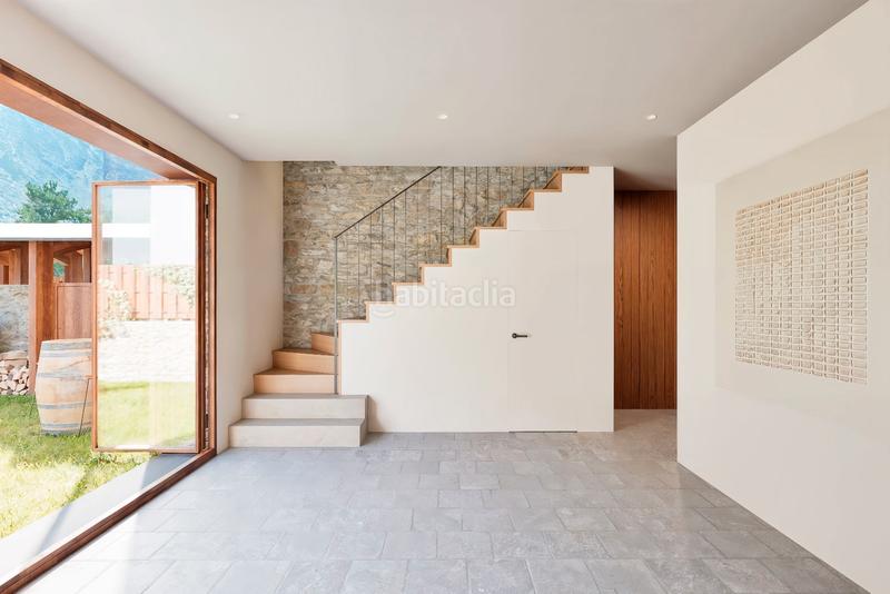 Foto 54b4786c-d97a-42c9-8c29-9641baab4193. Casa adossada a calle general ferraz 18 a Benasque