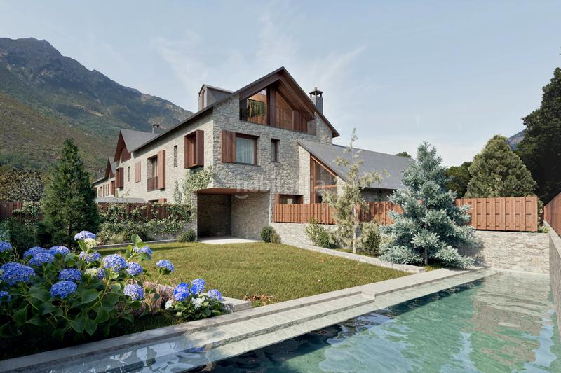 Foto 7901f765-f335-45f0-908d-4853d92dcffb. Casa adossada a calle general ferraz 18 a Benasque